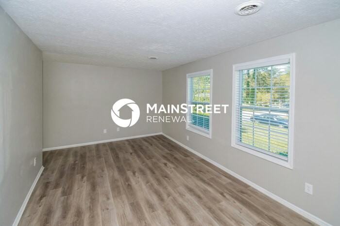 2215 Fairway Cir Sw - Photo 3 of 18