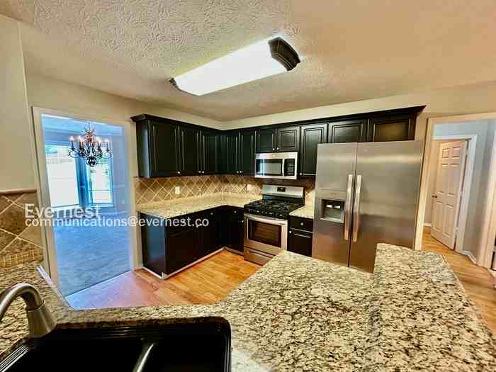 715 Welford Road - Photo 2 of 37