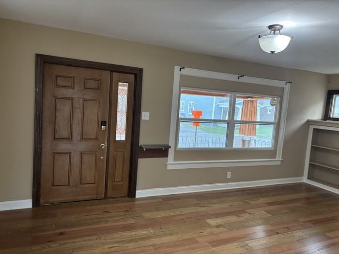 73 North Oakley Avenue - Photo 3 of 39