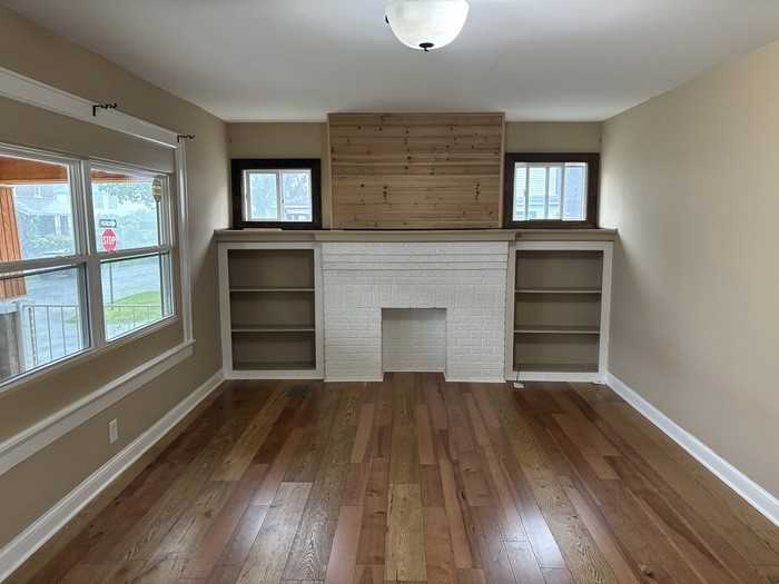 73 North Oakley Avenue - Photo 4 of 39