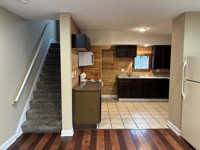 73 North Oakley Avenue - Photo 7 of 39