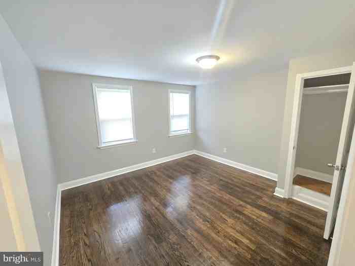 100 Chestnut St - Photo 6 of 9