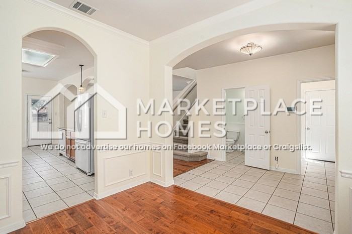 200 Frontier Cv - Photo 7 of 27