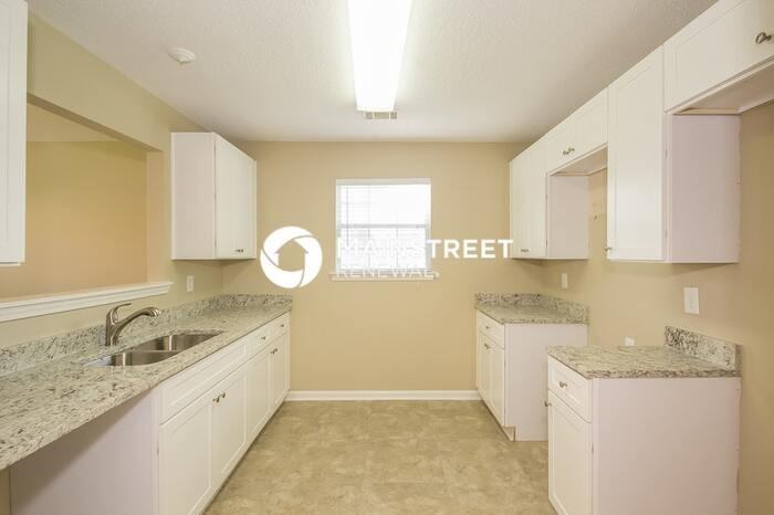 1269 Creekview Cir - Photo 4 of 15