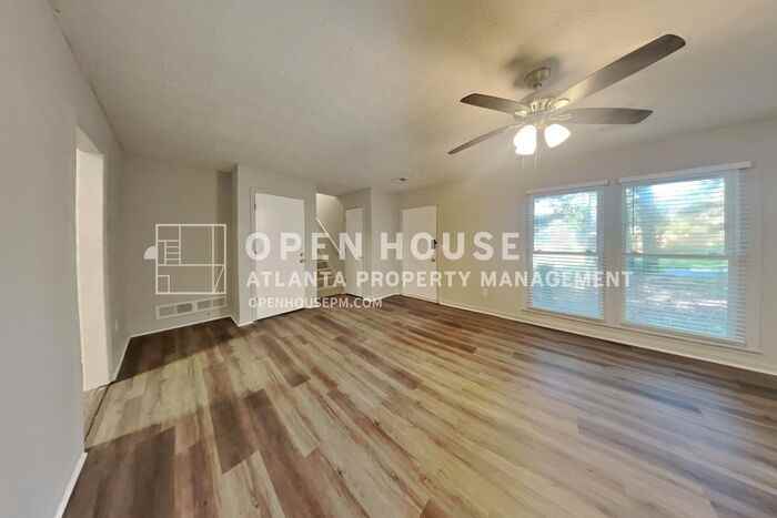 3117 Calumet Cir Nw - Photo 5 of 23