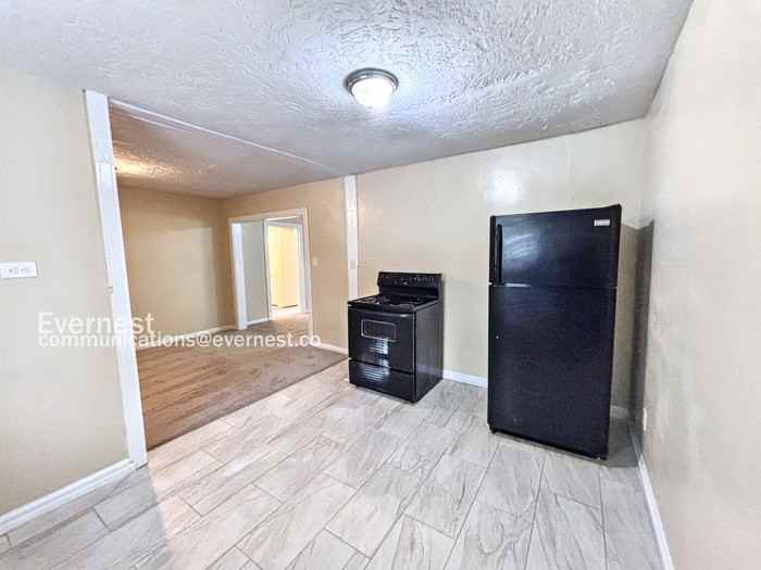 815 Roosevelt St - Photo 3 of 23