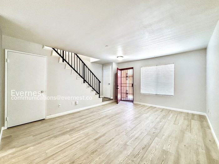 522 N Serrano Ave #4 - Photo 7 of 16