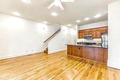 1424 West Cary Street - Photo 3 of 13