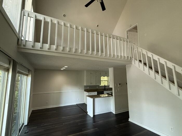 8439 Lake Dr - Photo 6 of 18