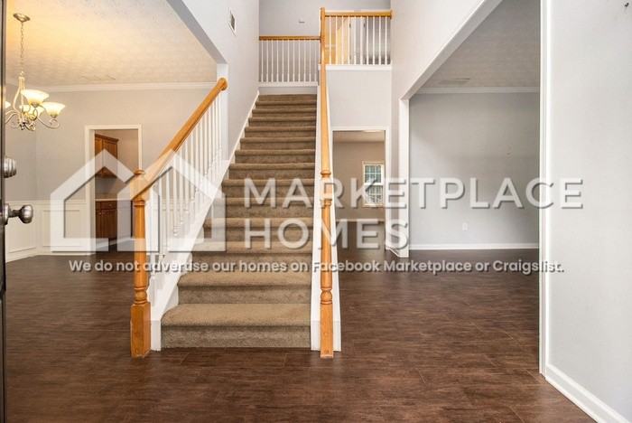 314 Interlake Pass - Photo 2 of 26