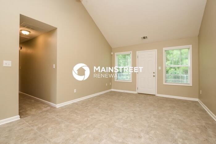 4980 Wolfcreek View - Photo 3 of 15