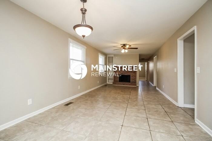 156 John D St - Photo 4 of 16