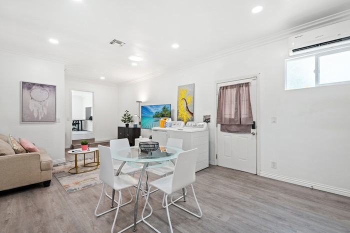 1832 S White Ave - Photo 3 of 41