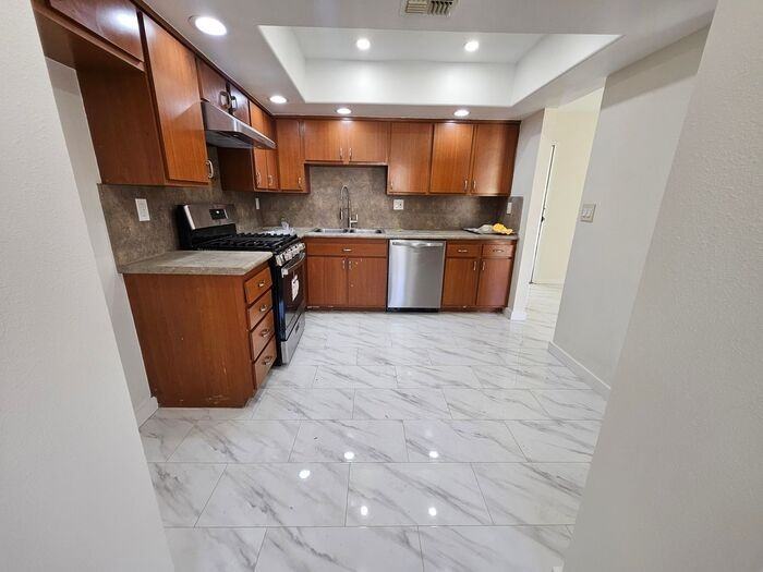 20967 Judah Ln #32 - Photo 7 of 25