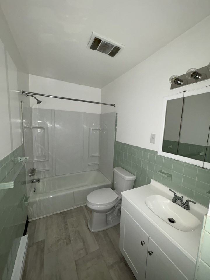 530 Willow St #14 - Photo 2 of 7