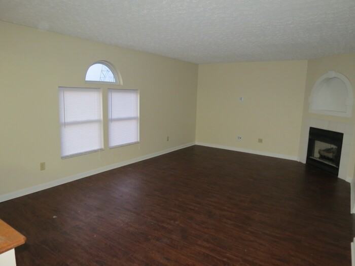 5885 Katelyn Ln - Photo 2 of 21