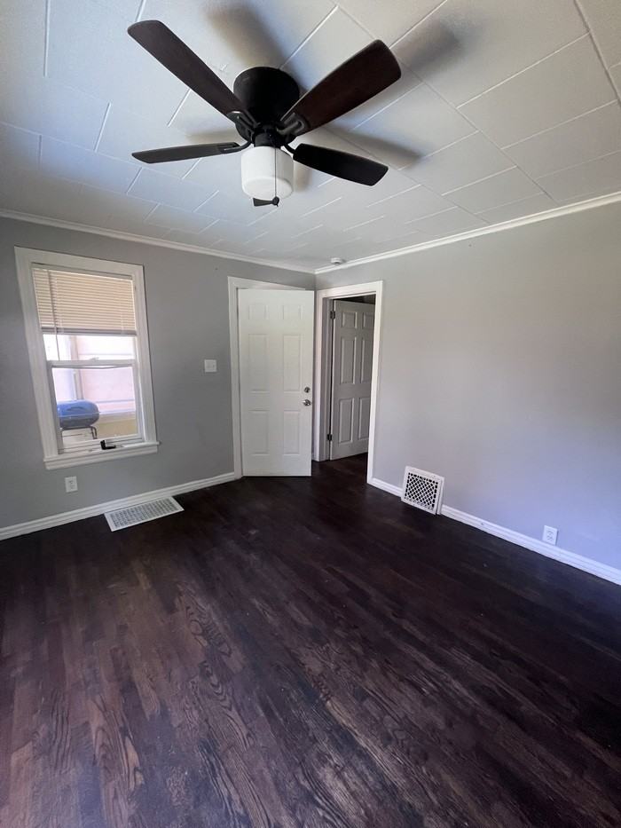 636 Florence St - Photo 7 of 22