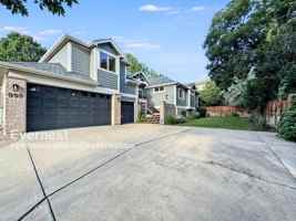 featured image of 990 Utica Cir