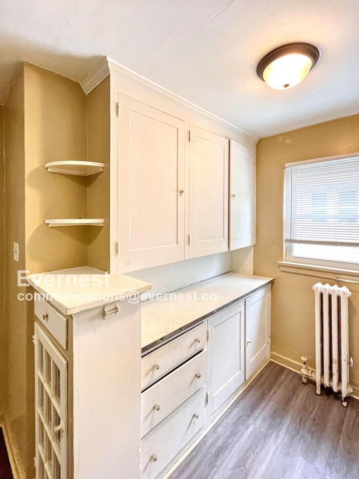 3812 Drexel Dr #1 - Photo 4 of 15