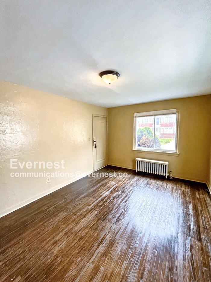 3812 Drexel Dr #1 - Photo 5 of 15