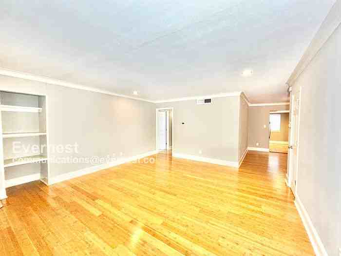 7807 Meadow Park Dr - Photo 7 of 20