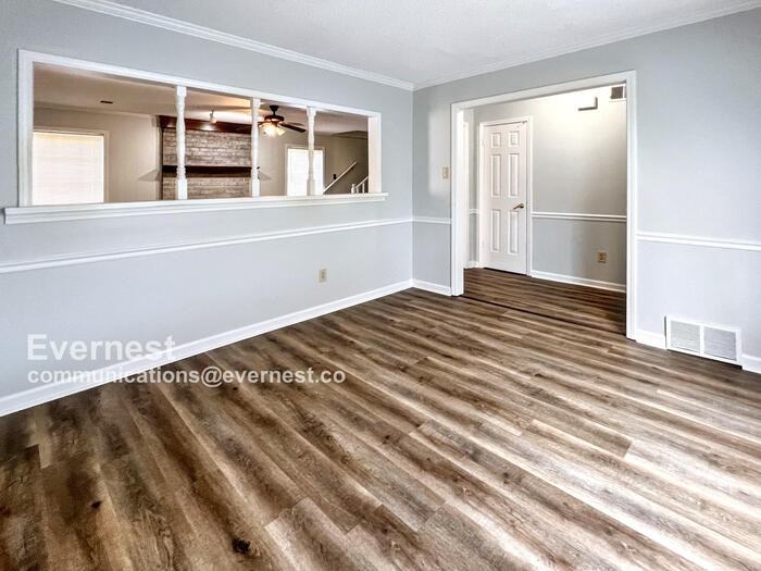 6630 Hampstead Cove - Photo 5 of 26