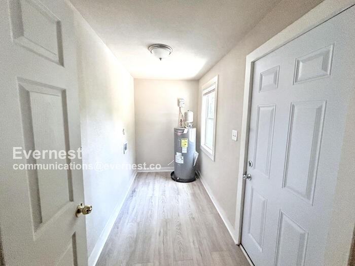 317 5th Way - Photo 7 of 8