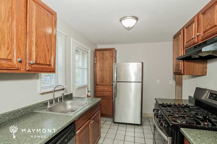 4010 Washington Ave - Photo 4 of 13