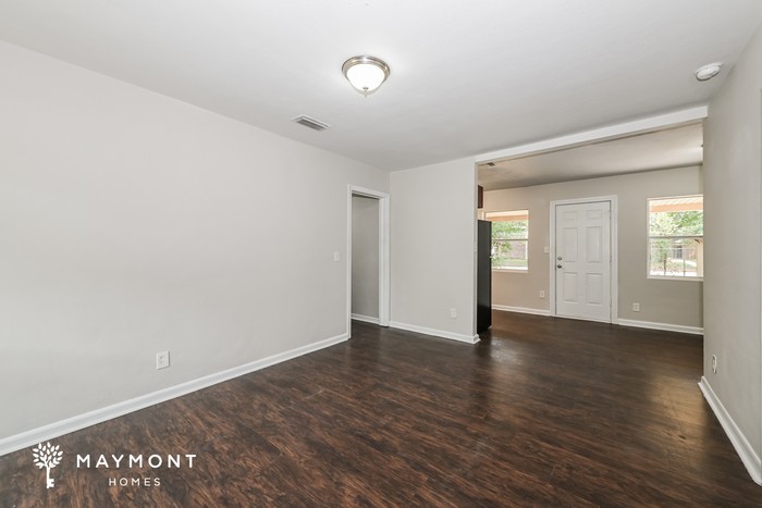 6157 Cedar Hills Blvd - Photo 5 of 12