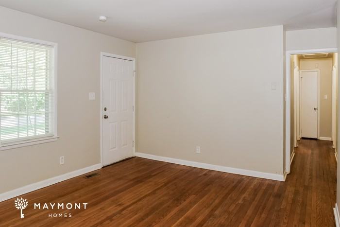 3054 Boswell Drive Northwest - Photo 4 of 12