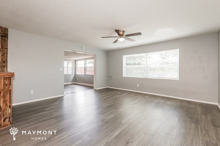 2310 Crosby St - Photo 5 of 15