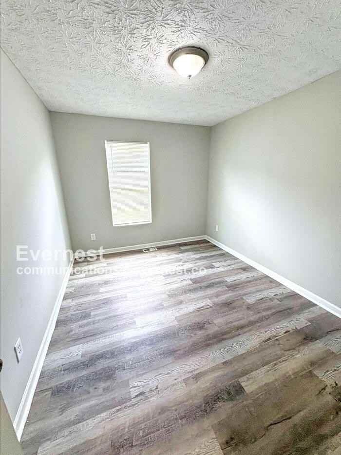 2002 Grove Way - Photo 7 of 18