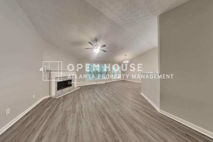 3318 Freedom Lndg Nw - Photo 4 of 17