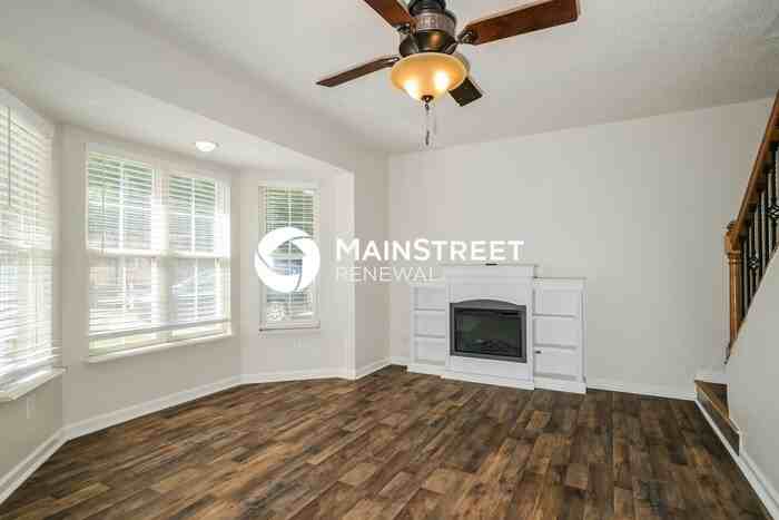 5501 White Oak Lane - Photo 4 of 20