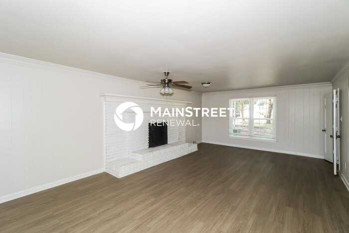 109 West Pecan Valley Street - Photo 5 of 18