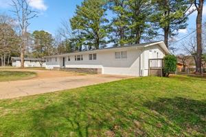 featured image of 8009 Whitesburg Dr Se