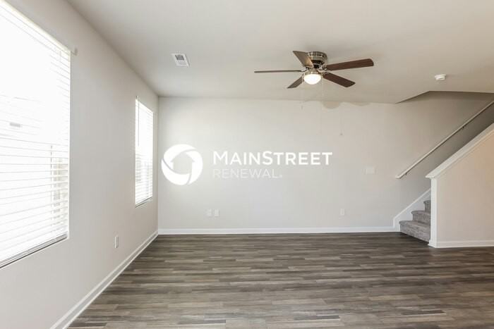 427 Winsely Ln - Photo 2 of 15