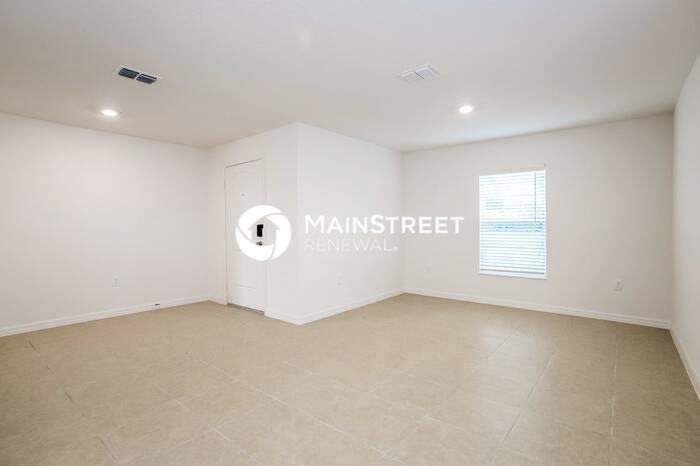 1677 Hideaway Flat St - Photo 4 of 17