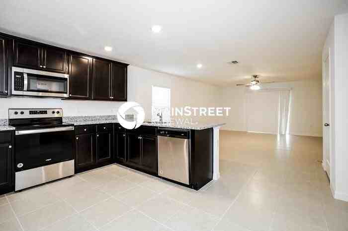 1677 Hideaway Flat St - Photo 5 of 17