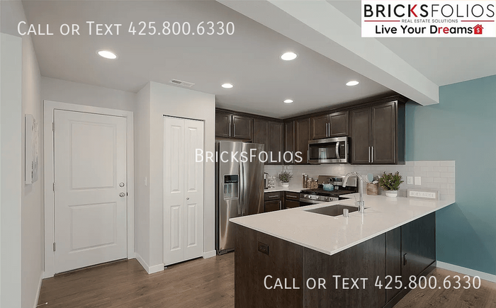 8860 53rd Pl Ne - Photo 3 of 29