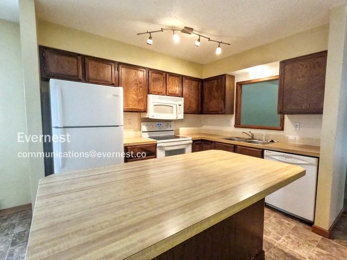 712 Frontier Ct - Photo 2 of 30