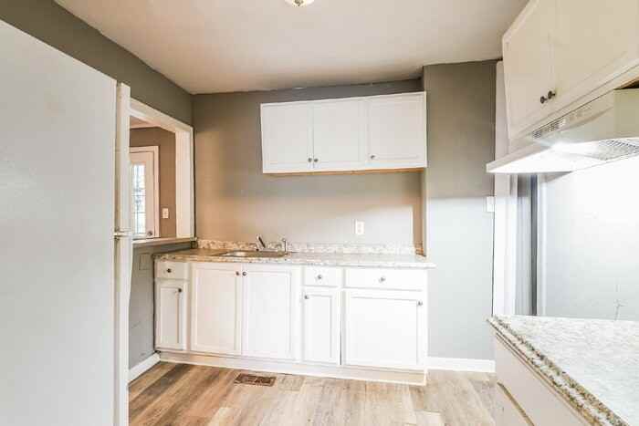 6629 Grasselli Rd - Photo 2 of 15