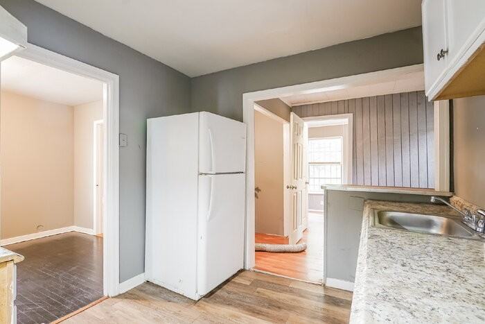 6629 Grasselli Rd - Photo 3 of 15