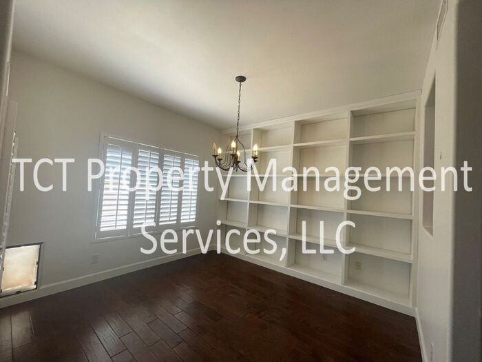 4202 N 21st St #8 - Photo 6 of 13