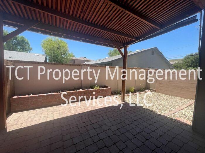 4202 N 21st St #8 - Photo 7 of 13