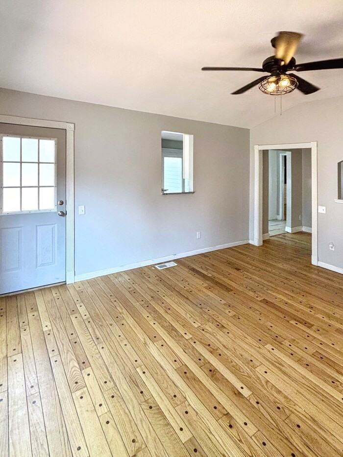 813 Big Bend Woods Drive - Photo 3 of 35
