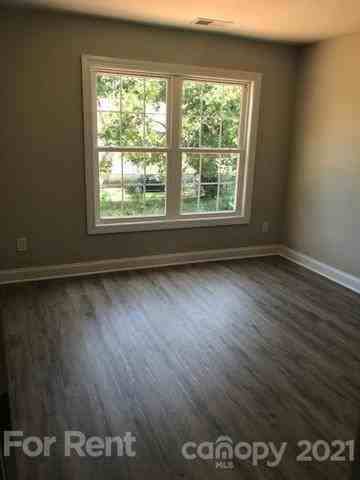 1305 Filbert St #1305 - Photo 3 of 9