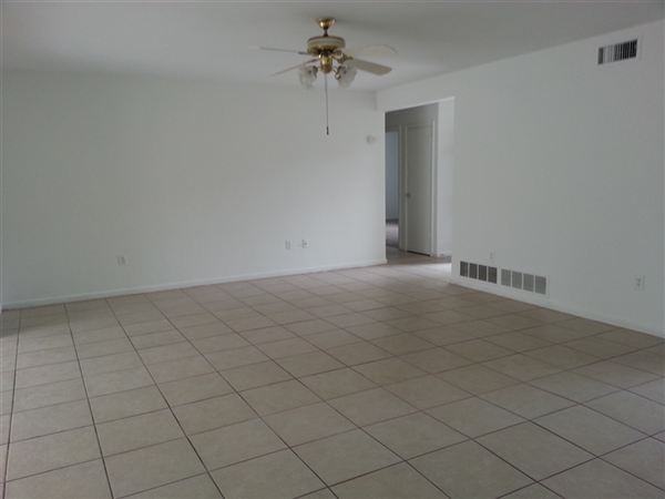 1773 Emerald Dr - Photo 3 of 5