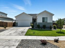 featured image of 411 Indian Grass St