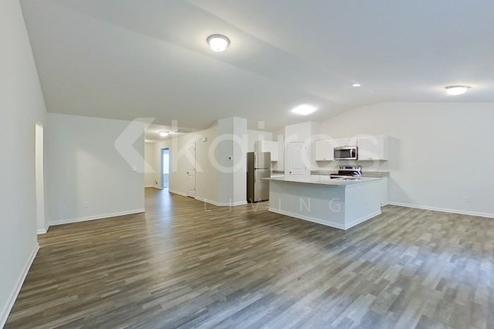 1245 Amberlight Cir - Photo 2 of 20